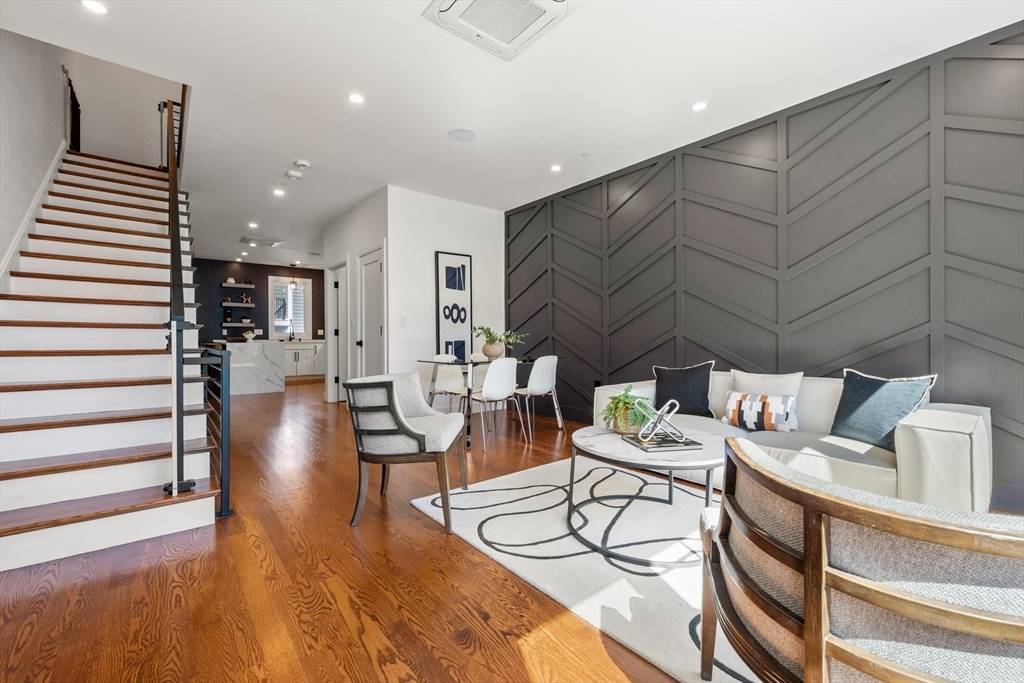 Boston, MA 02127,7a Kemble Pl