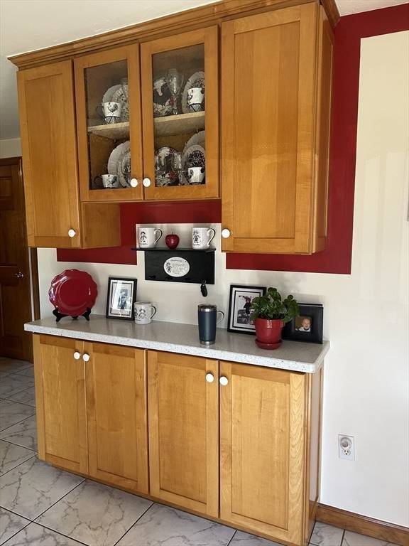Oxford, MA 01540,1 Hemlock St