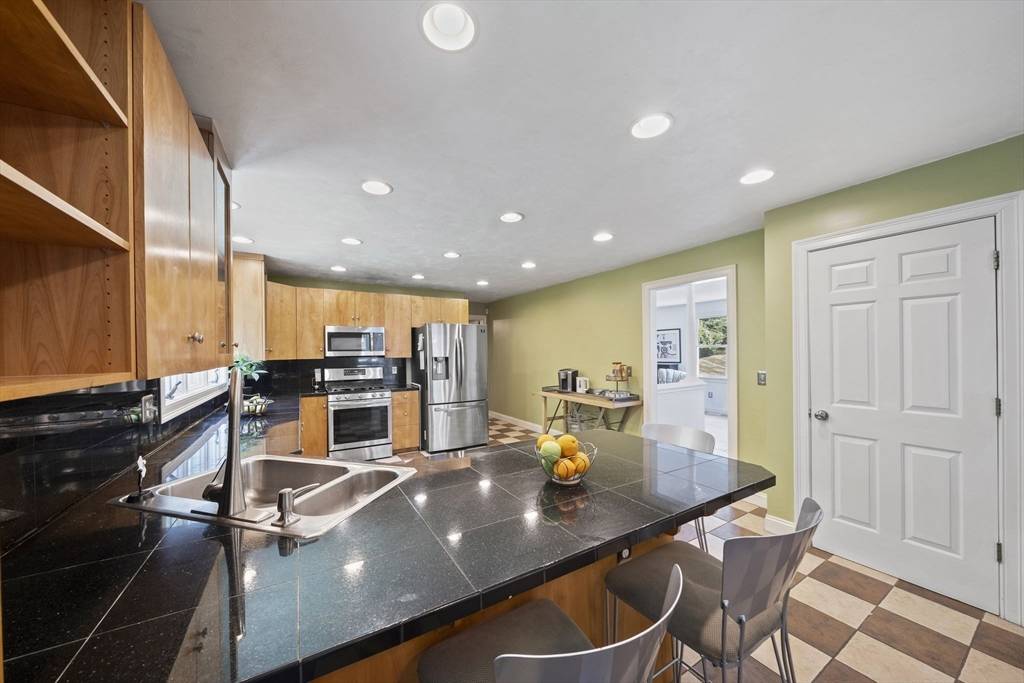 Easton, MA 02375,36 Sierra Dr