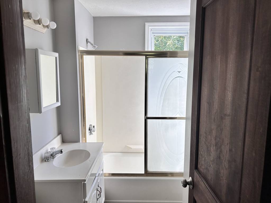 Fitchburg, MA 01420,308 Fairmount Street #3