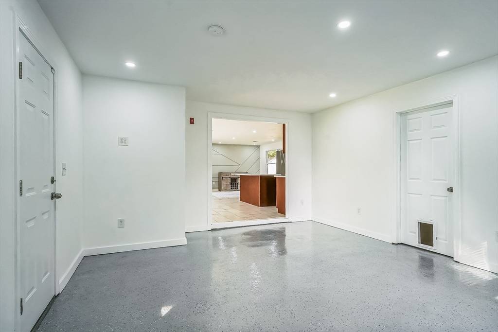 Brockton, MA 02302,176 Coe Rd