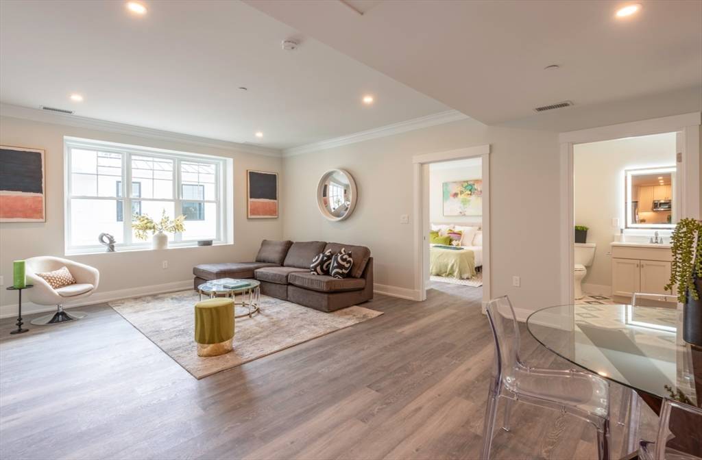 Dover, MA 02030,61 County #202