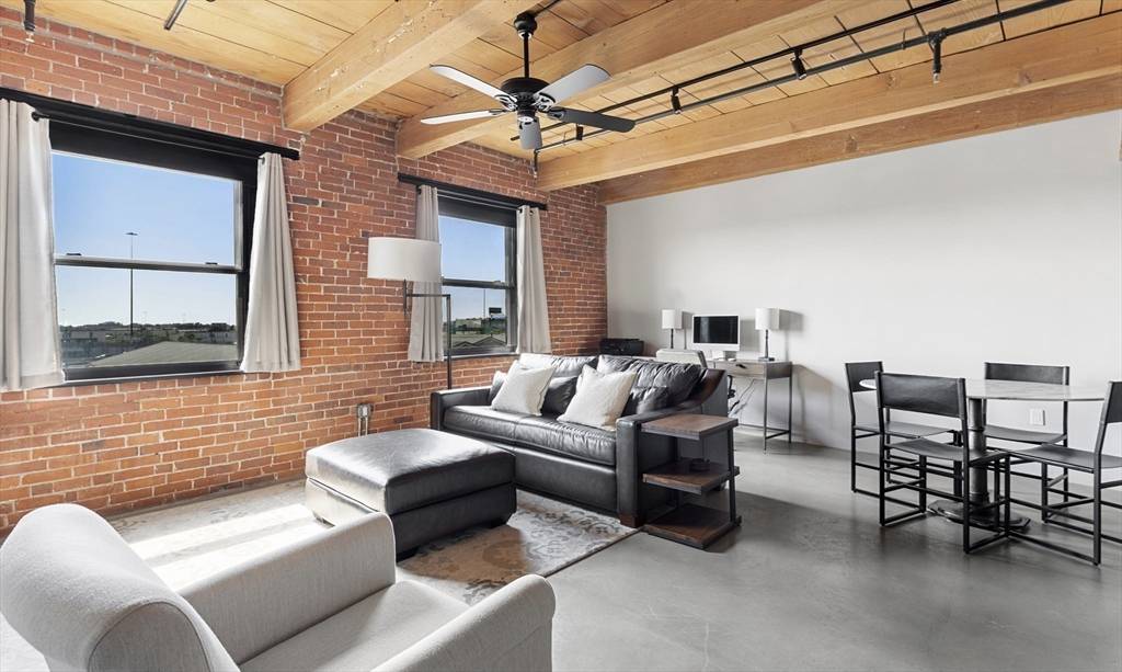 Boston, MA 02118,90 Wareham St #312