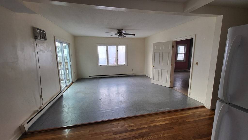 Lowell, MA 01851,28 Bellevue Street #B