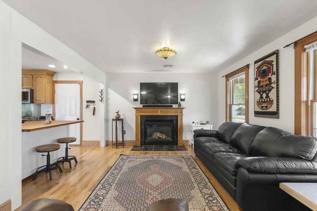 Woburn, MA 01801,19 Quimby Avenue