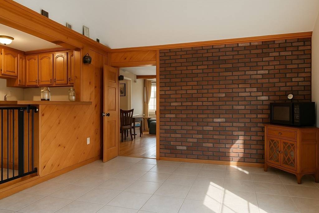 Avon, MA 02322,28 Walnut Ter