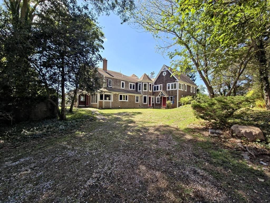 Bourne, MA 02556,10 Squeteague Harbor Rd