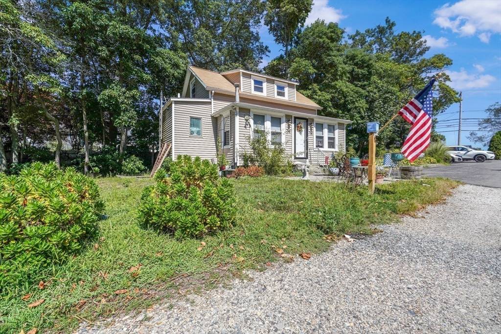Tiverton, RI 02878,185 Stafford Road