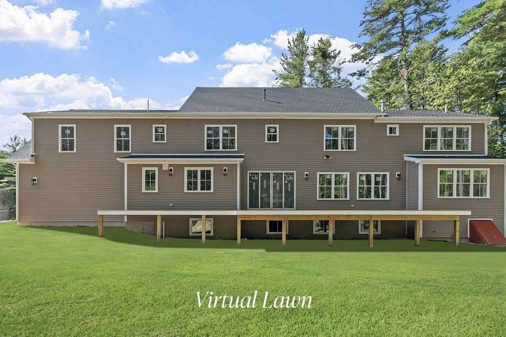 Carlisle, MA 01742,373 East Riding Drive