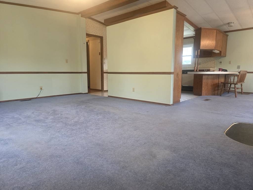 Raynham, MA 02767,2 Emerald