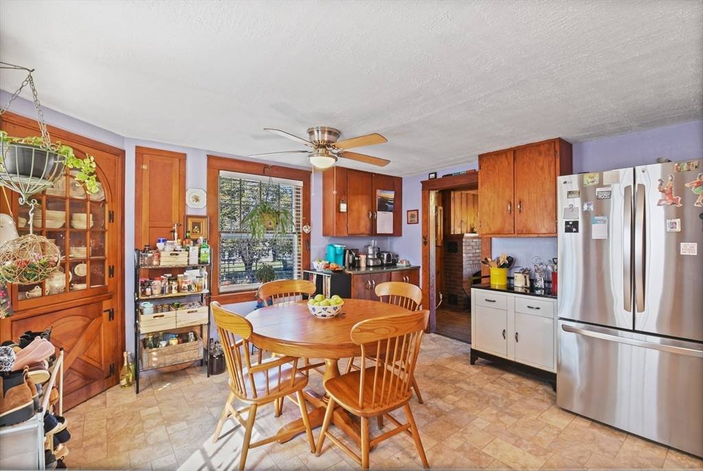 Orange, MA 01364,35 W River St