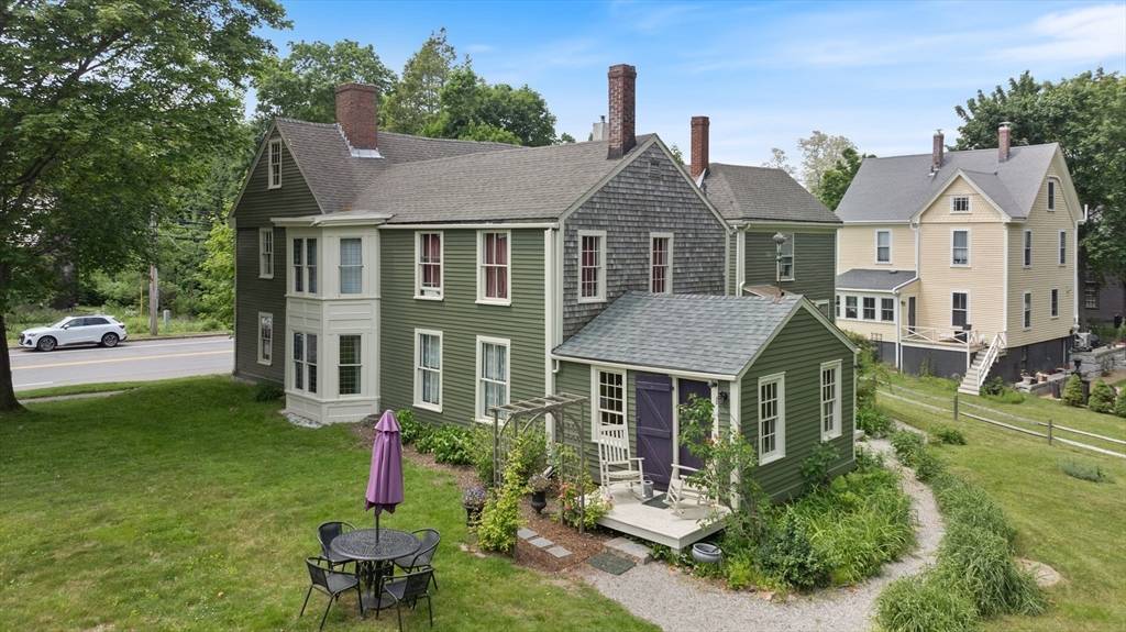 Newbury, MA 01951,11 High Rd