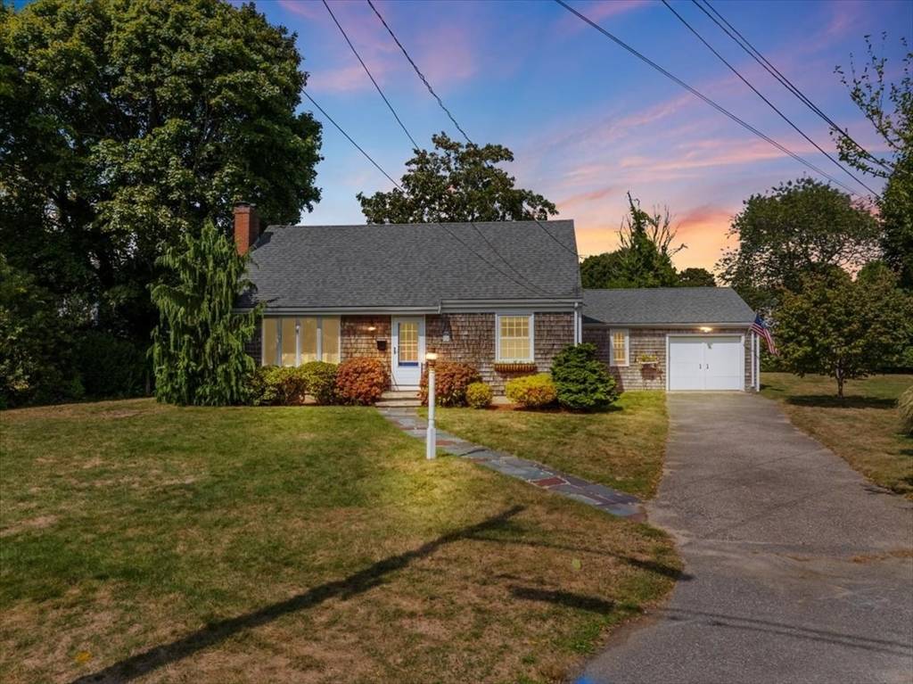 Falmouth, MA 02540,57 Meadow Lane