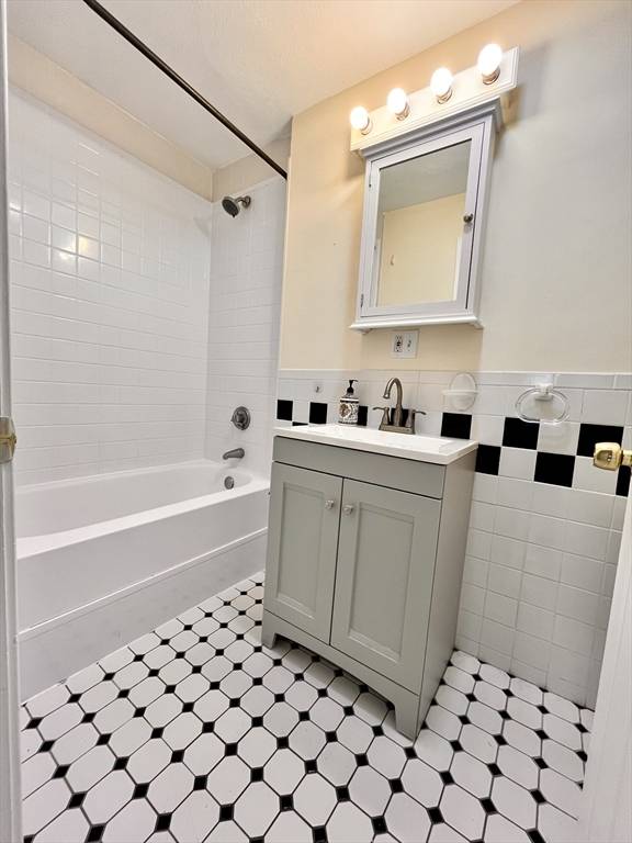 Cambridge, MA 02141,775 Cambridge St #2