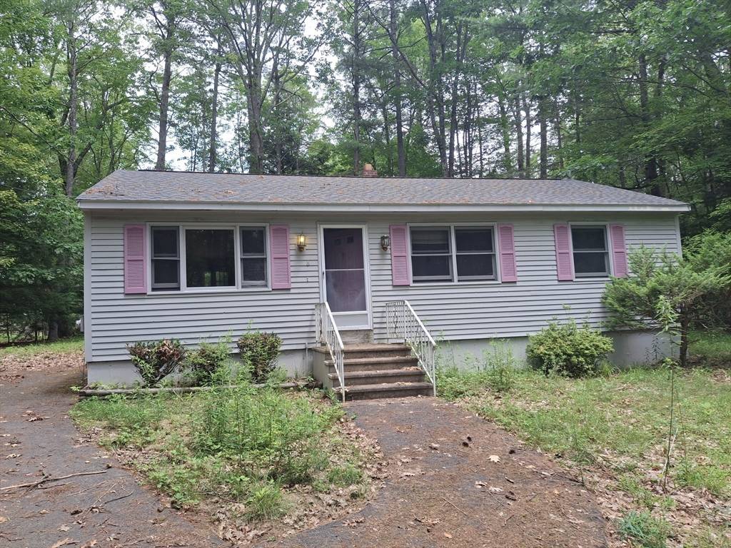 Ashburnham, MA 01430,8 Laurel Dr