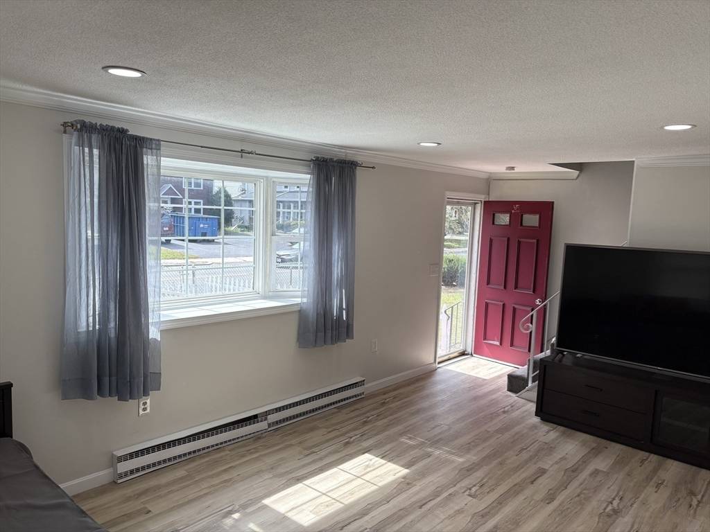 Methuen, MA 01844,61-63 Pelham St #61