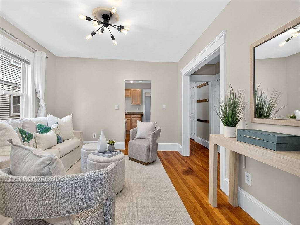 Boston, MA 02131,187 Florence St #2L