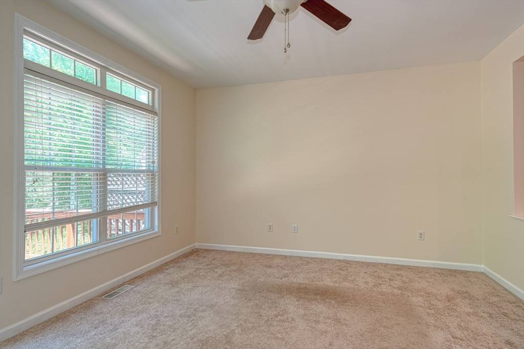 Grafton, MA 01560,89 Buttercup Lane #255