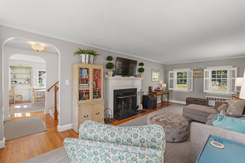 Dedham, MA 02026,35 Highland Street