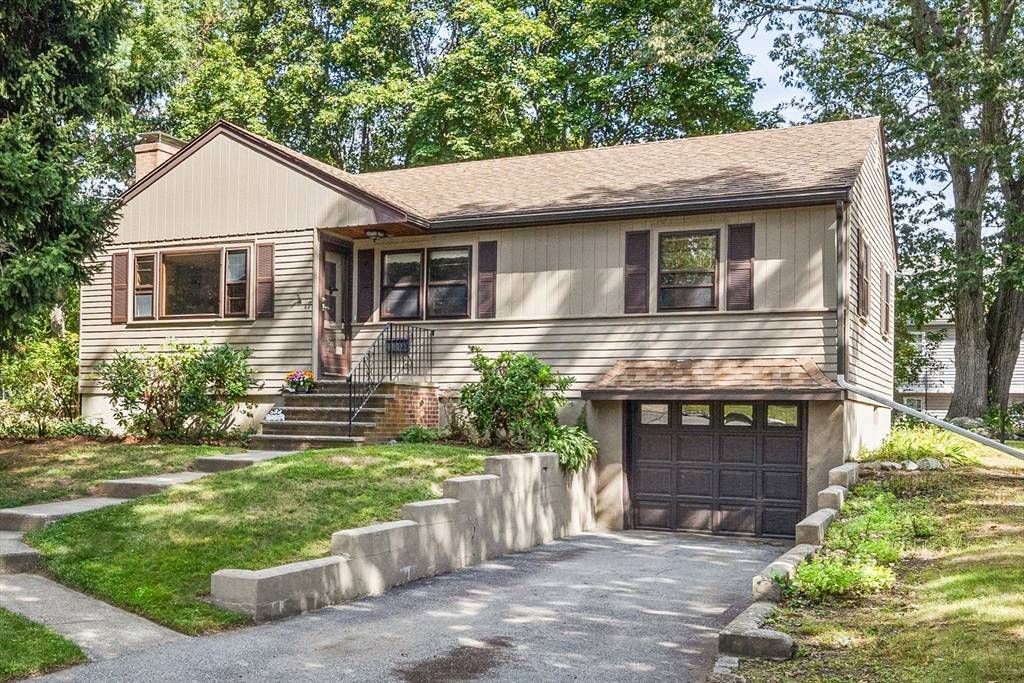 Wakefield, MA 01880,17 Louise Ave