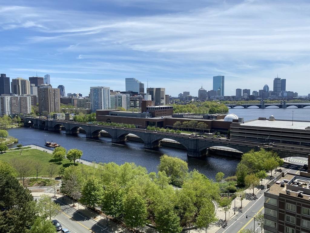 Cambridge, MA 02141,10 Museum Way #1523