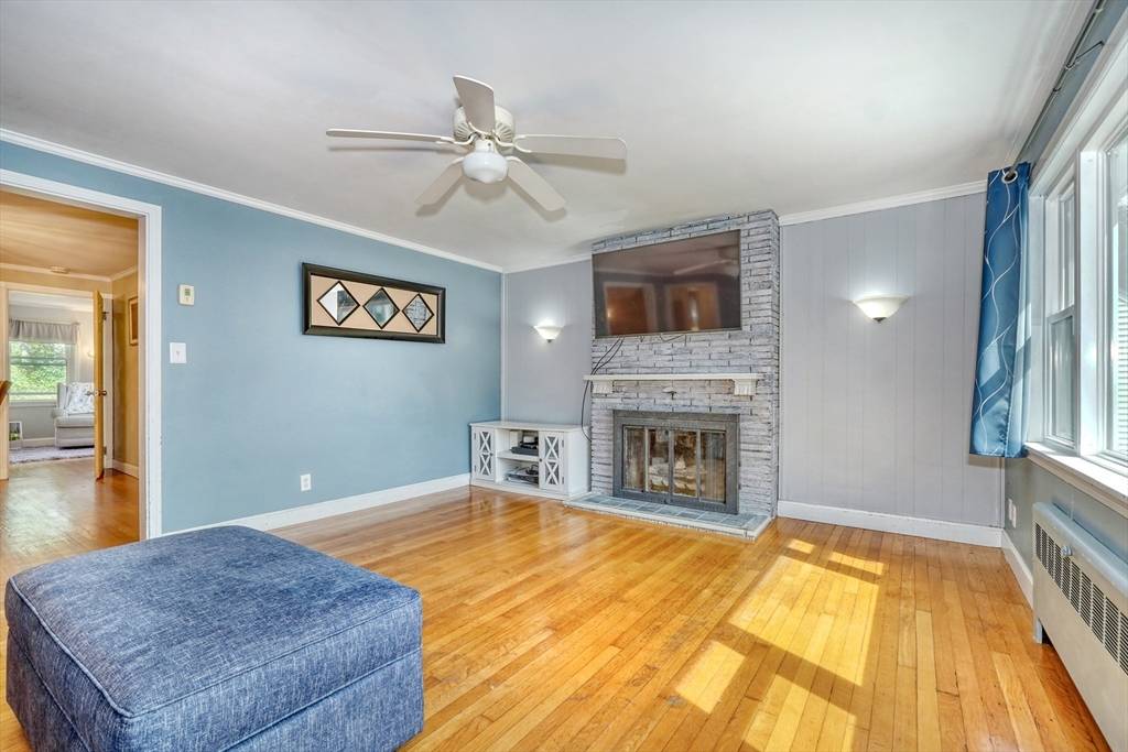 Saugus, MA 01906,33 Eustis St