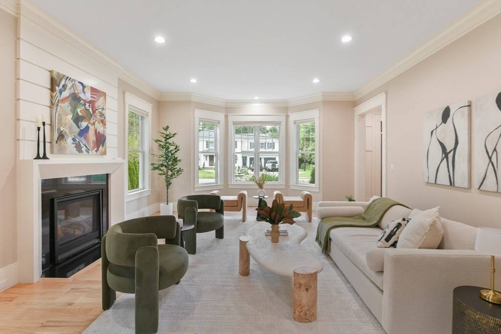 Wellesley, MA 02481,6 Norwich Rd