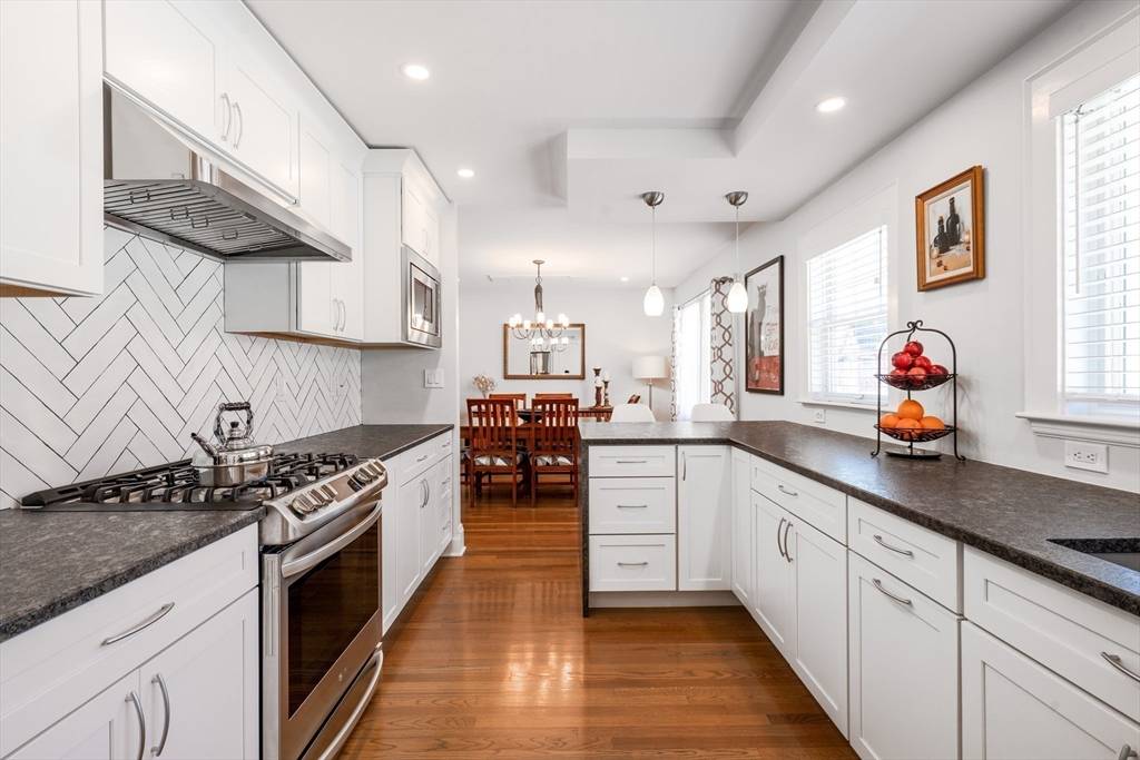 Watertown, MA 02472,6 Hovey Street #6