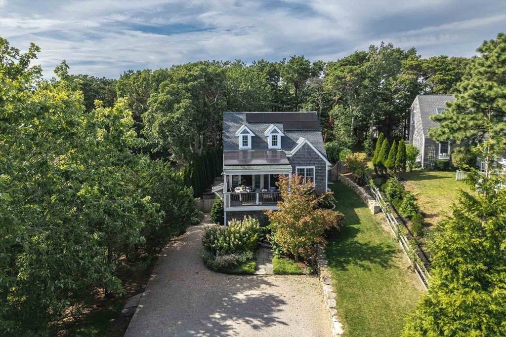 Edgartown, MA 02539,2 Orchard Ln