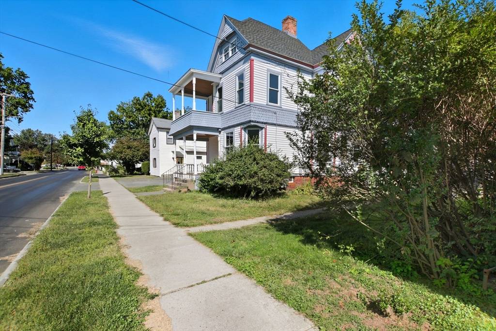 Westfield, MA 01085,51 Washington St