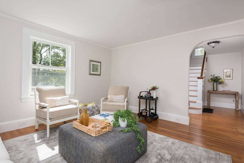 Natick, MA 01760,7 Overhill Rd