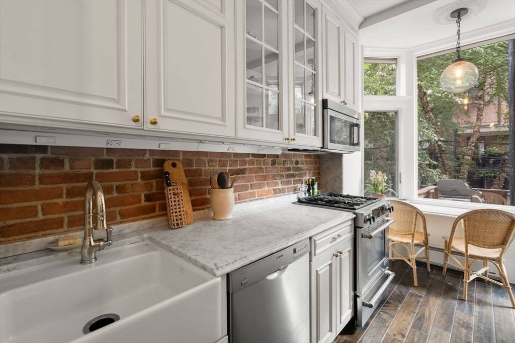 Boston, MA 02118,94 Waltham Street #3