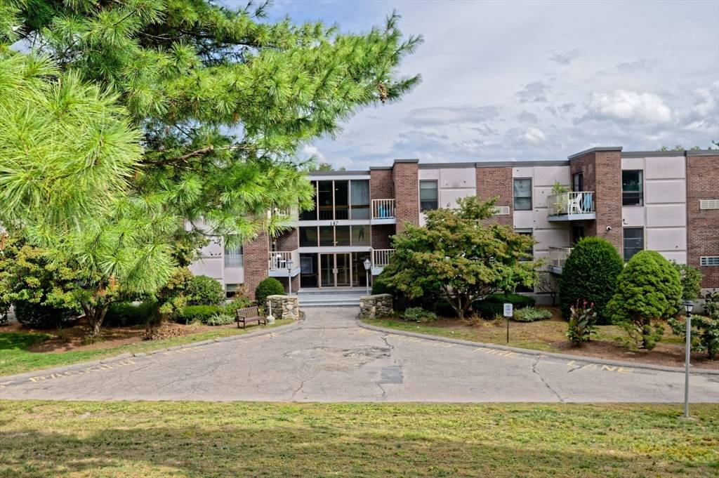 Holliston, MA 01746,147 Turner Rd #98