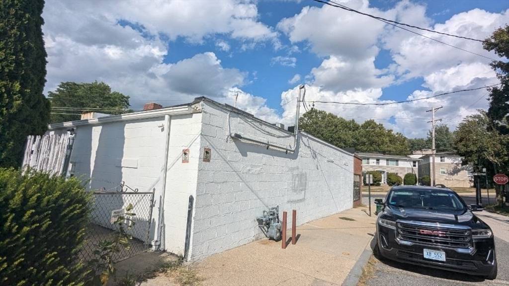 Providence, RI 02904,834-836 Admiral St