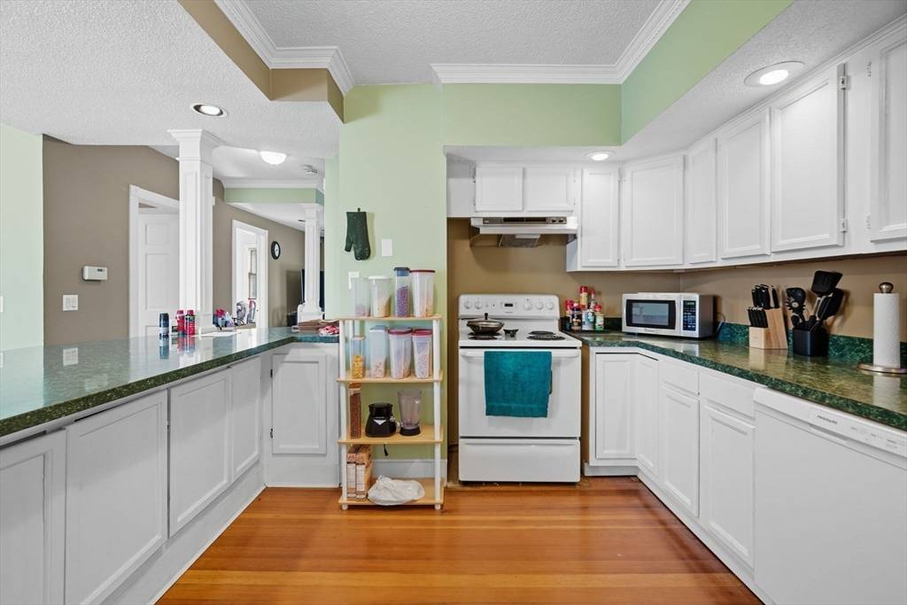 West Springfield, MA 01089,278 Elm St