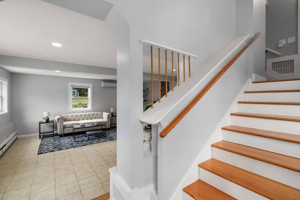 Hopedale, MA 01747,211A S Main Street