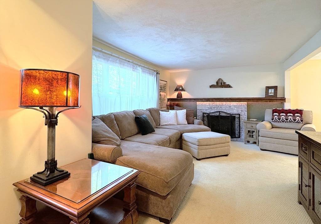 Stoughton, MA 02072,11 Springwood Ave