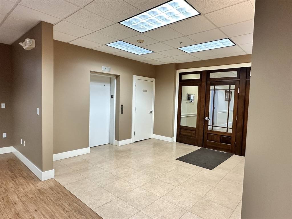 Westford, MA 01886,6 Lyberty Way #201