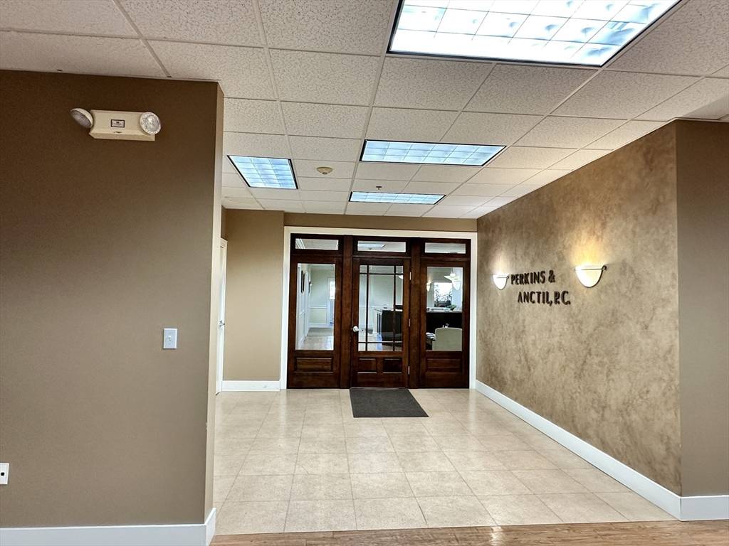 Westford, MA 01886,6 Lyberty Way #201