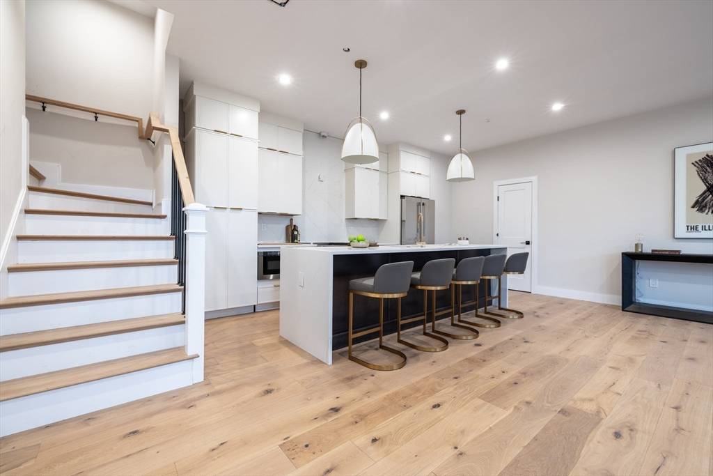 Cambridge, MA 02141,1 Marion Street #6