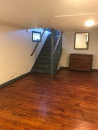 Orleans, MA 02653,37 Cranberry Hwy #9