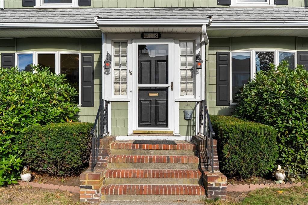 Quincy, MA 02171,18 Hummock Rd