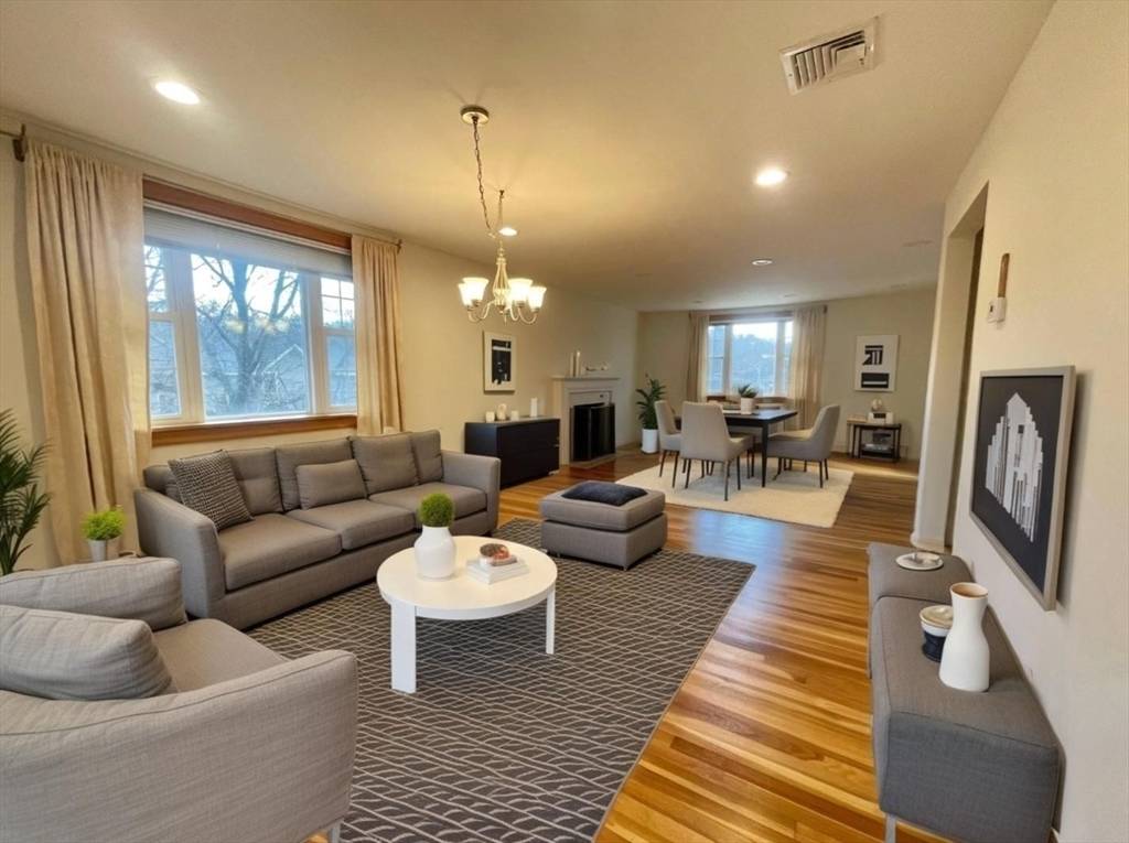 Newton, MA 02467,77 Louise #77