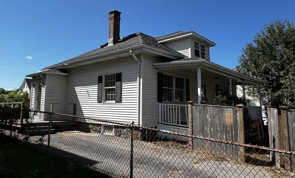 Taunton, MA 02780,1 Everett St