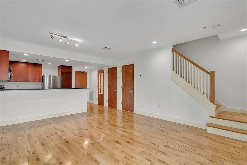 Boston, MA 02134,533 Cambridge St #311