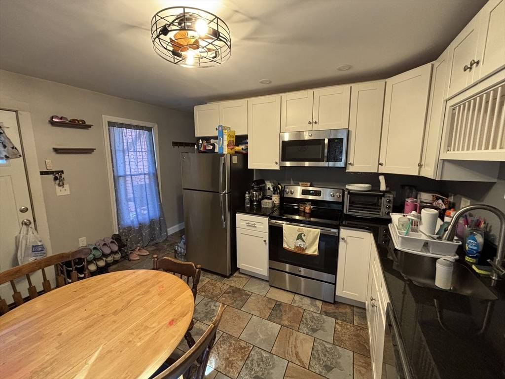 Spencer, MA 01562,230 Main St