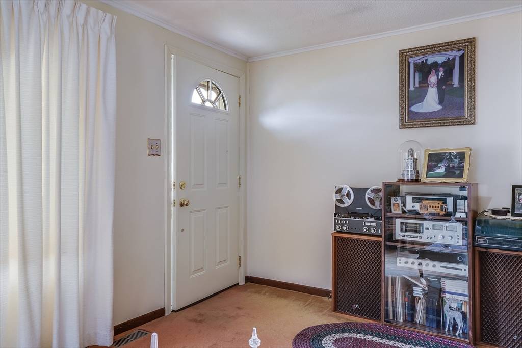 Lawrence, MA 01843,42 Marique Dr