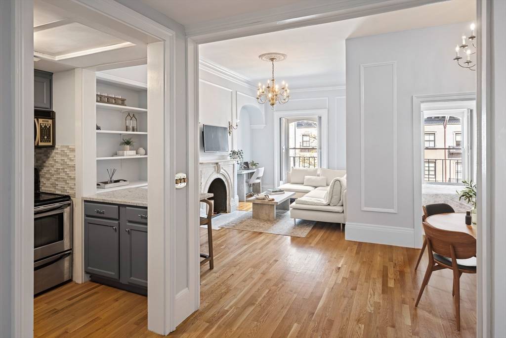 Boston, MA 02116,127 Beacon Street #41