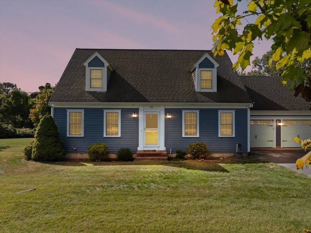 Falmouth, MA 02536,533 Old Barnstable Rd