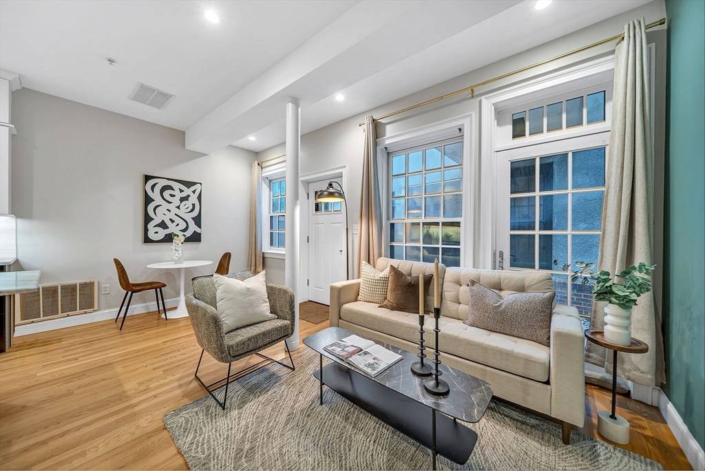 Cambridge, MA 02139,150 Hampshire St #3